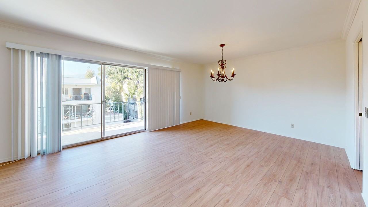 972 E California Blvd #306