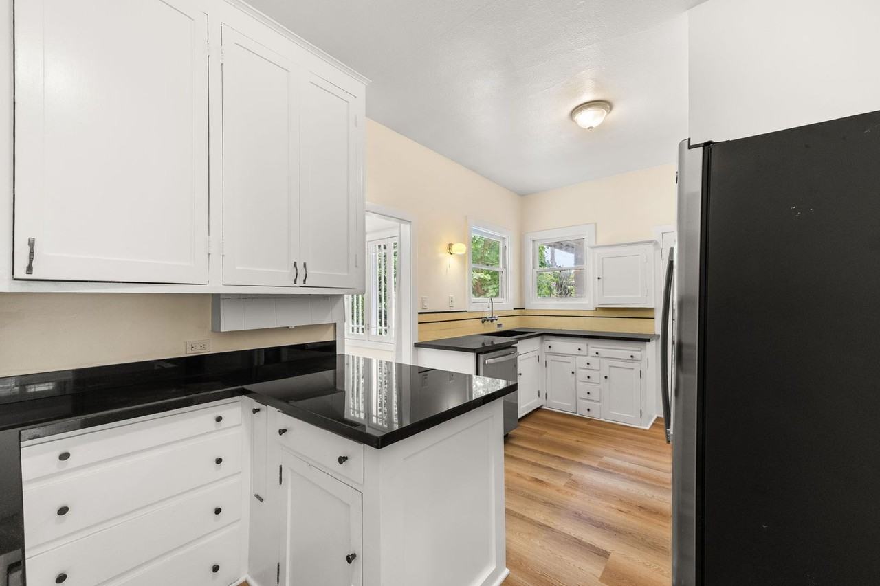 507 N Vine Ave - Photo 7 of 21