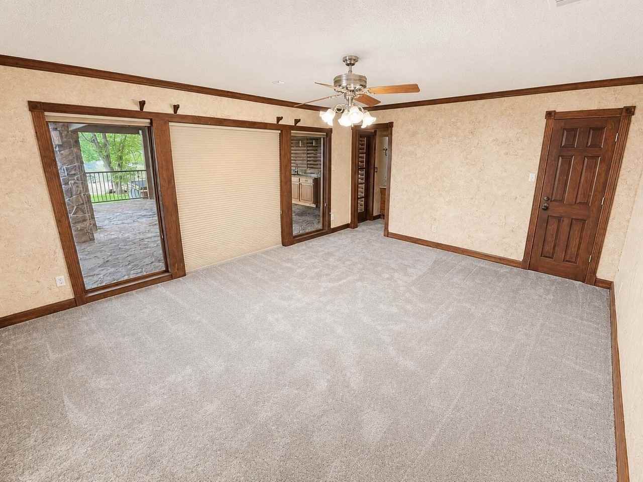 1855 Glen Cove Dr - Photo 4 of 12