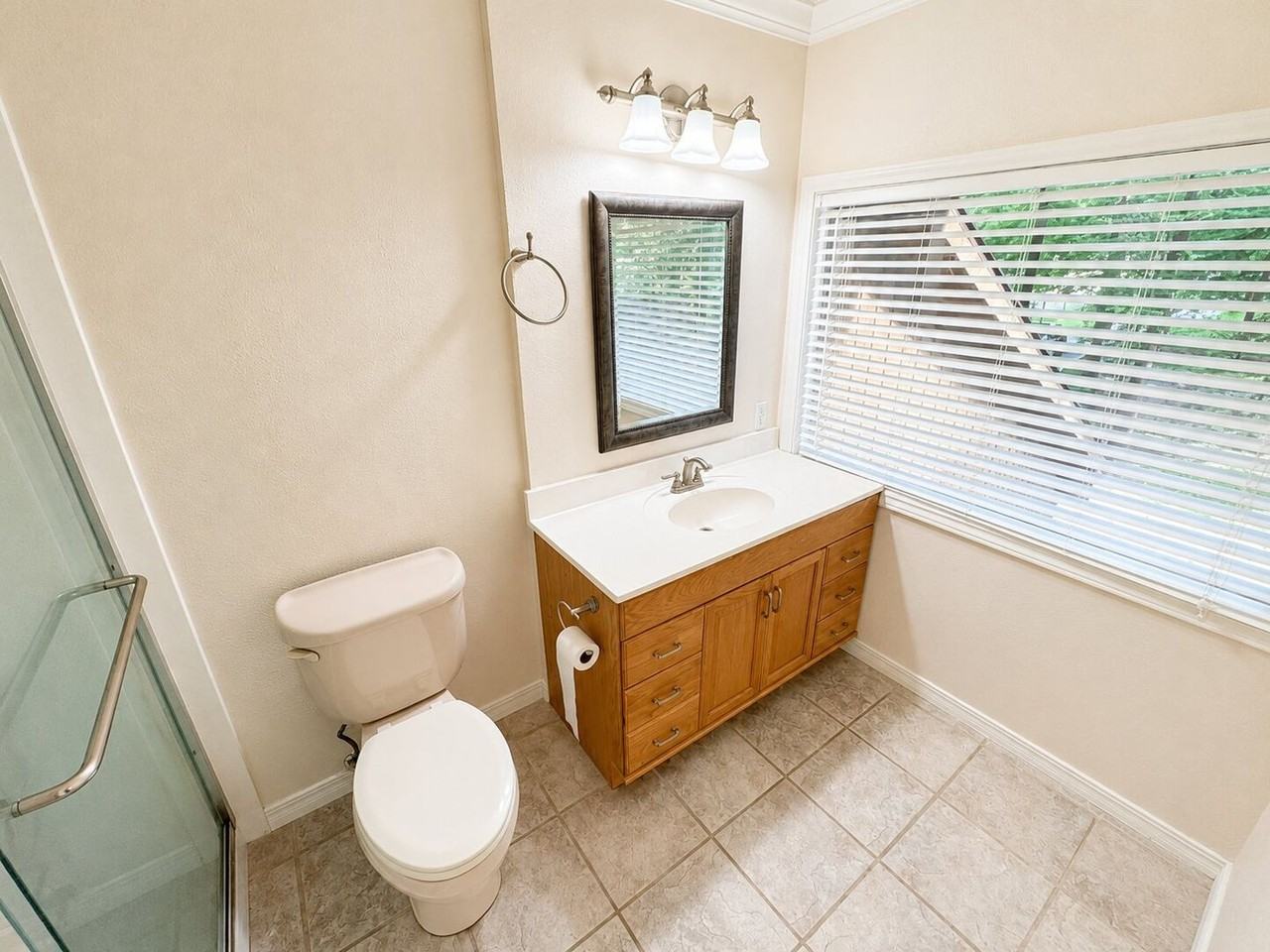 1855 Glen Cove Dr - Photo 7 of 12