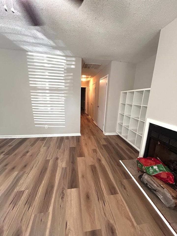 228 Miami St #A - Photo 4 of 25