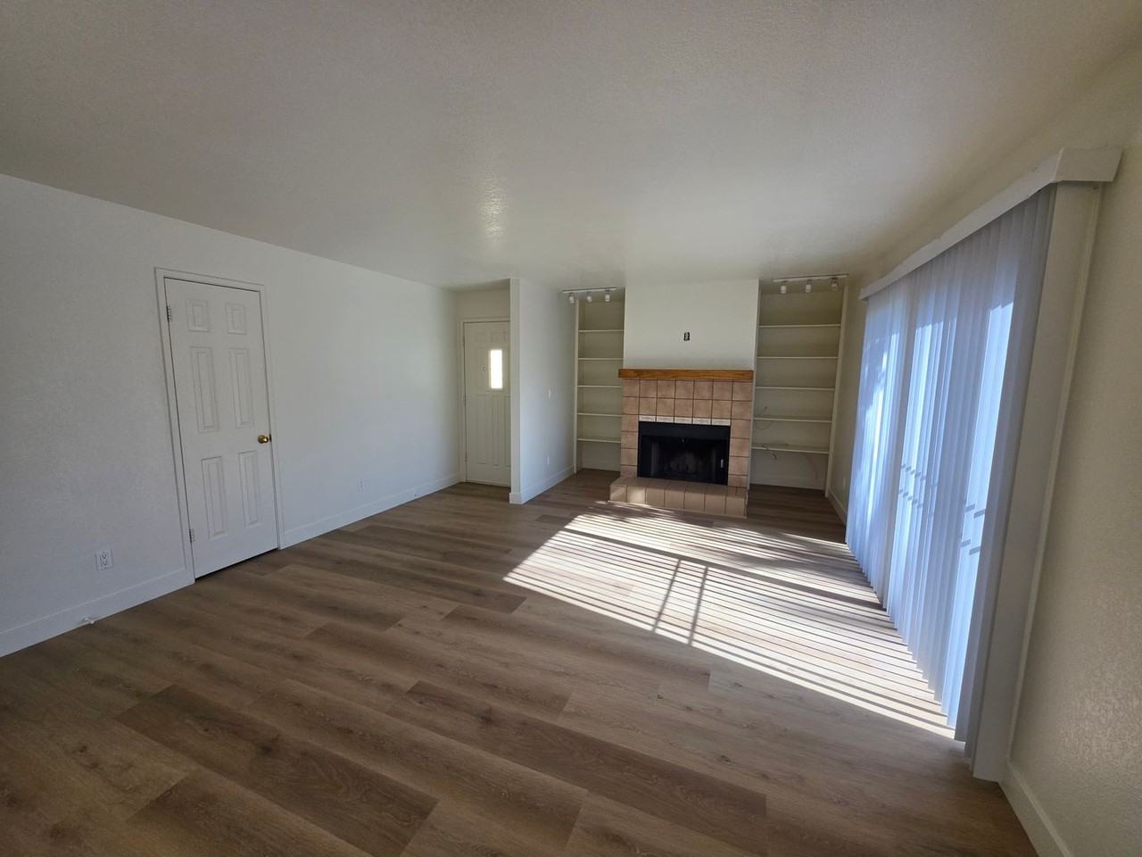1800 1800 Club House C25 - Photo 6 of 17