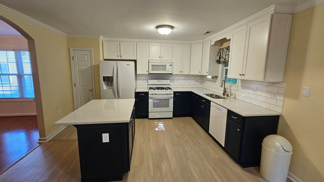 8849 Emerald Dunes Cir - Photo 5 of 12