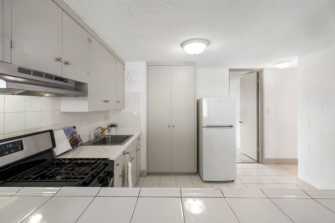 2501 Coyne St #205 - Photo 3 of 15