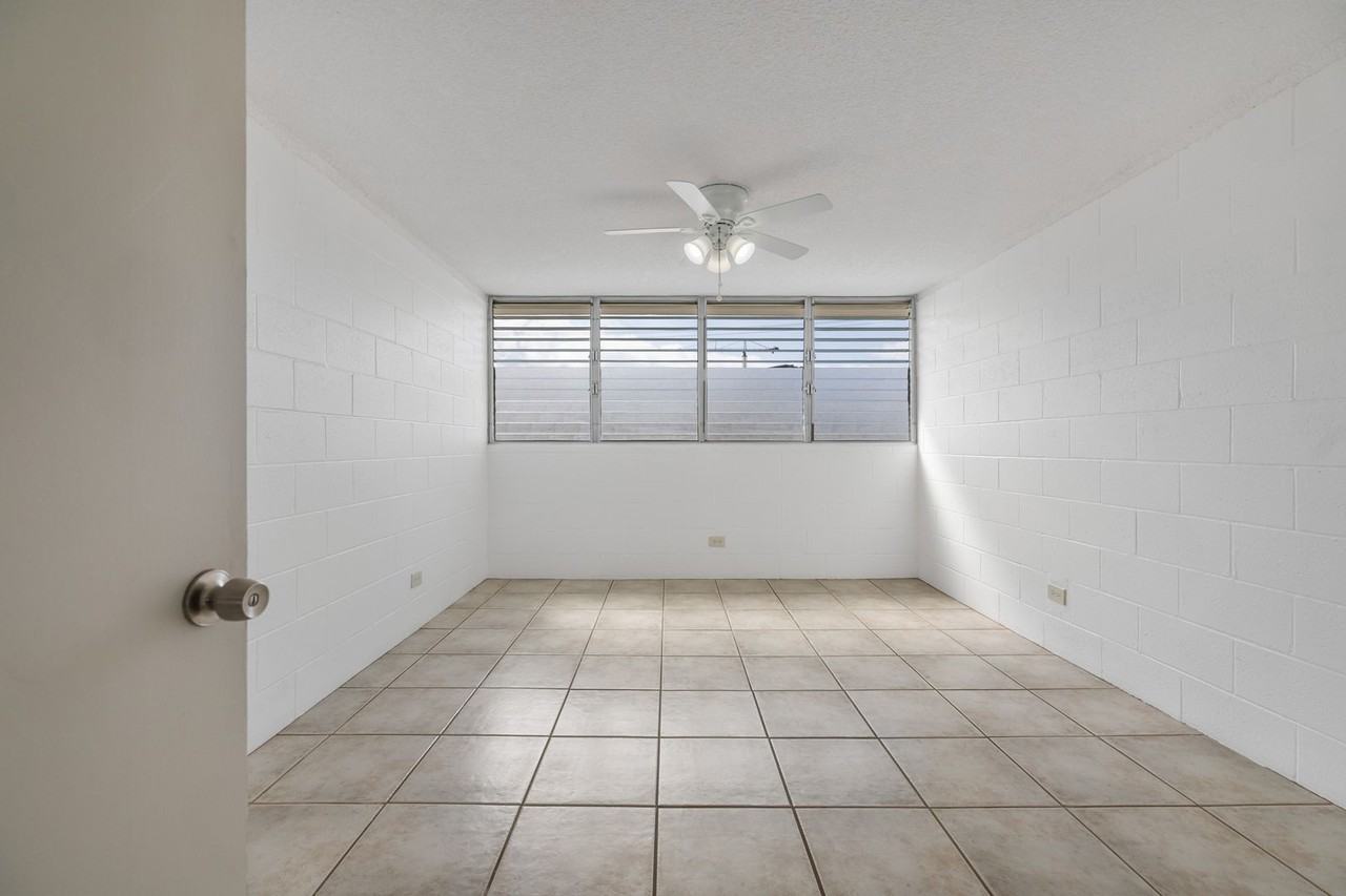 2501 Coyne St #205 - Photo 7 of 15