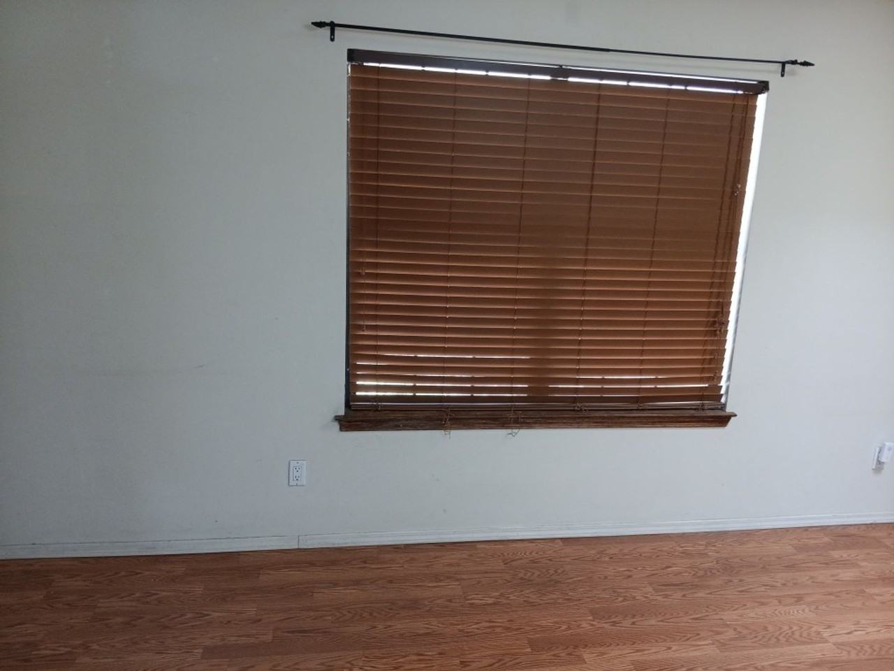 13129 Neon Ave Ne - Photo 3 of 6