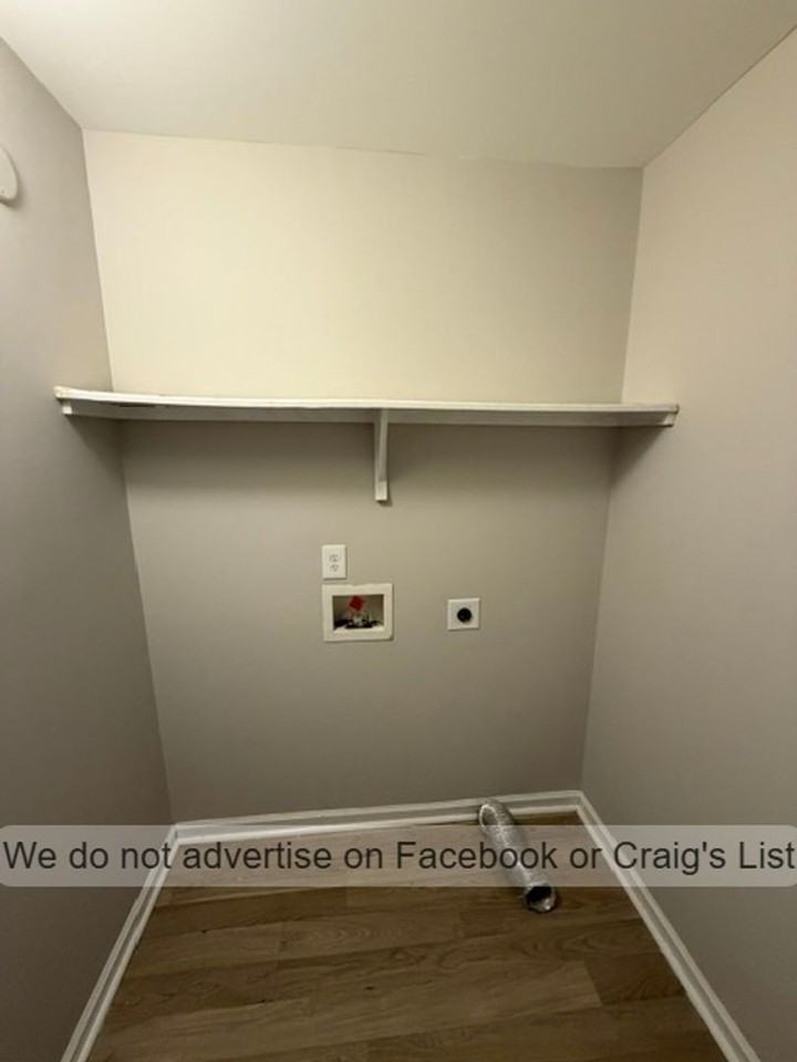 6126 Lonestar Rd - Photo 5 of 11