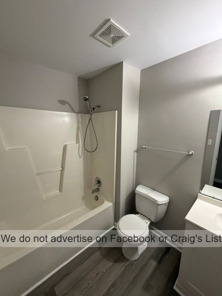 6126 Lonestar Rd - Photo 7 of 11