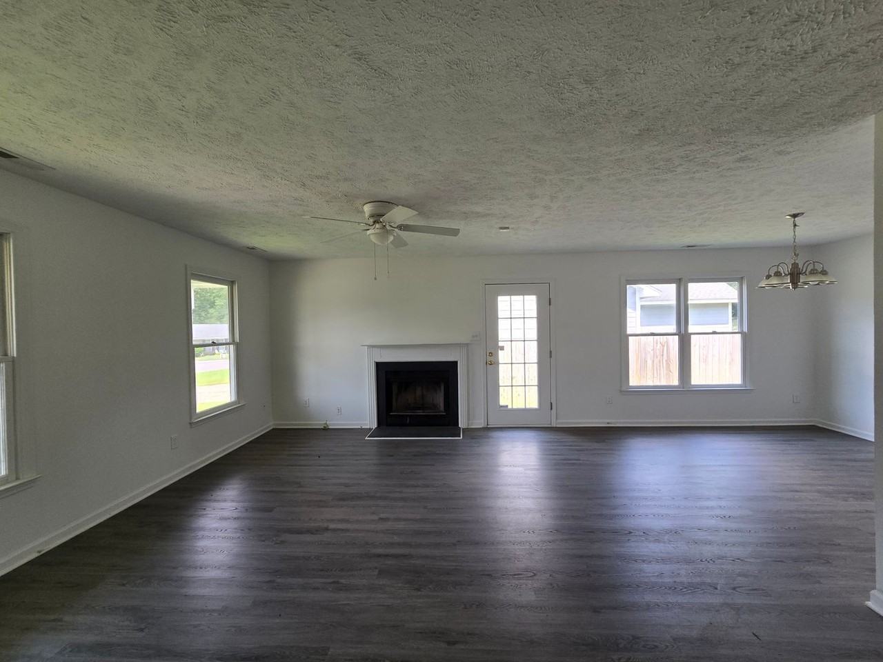 1521 Kara Ct - Photo 2 of 27