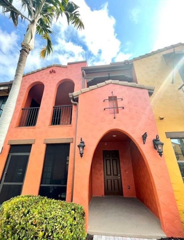 9050 Capistrano St N #4102 - Photo 5 of 31