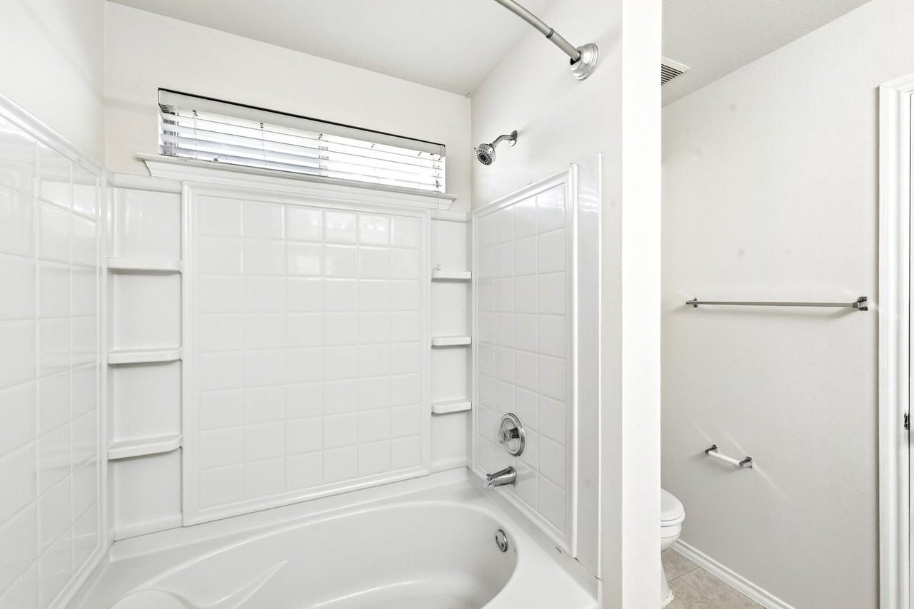 220 Peppergrass Cv - Photo 4 of 31