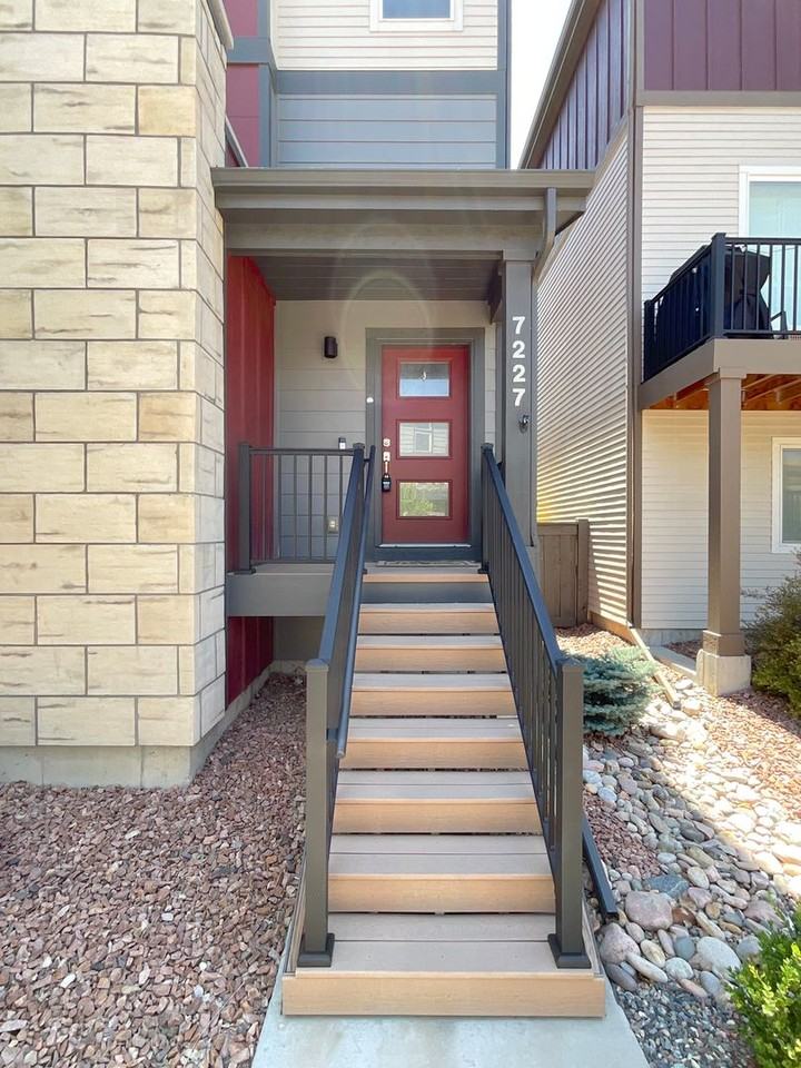 7227 Berrybrook Ln - Photo 3 of 38