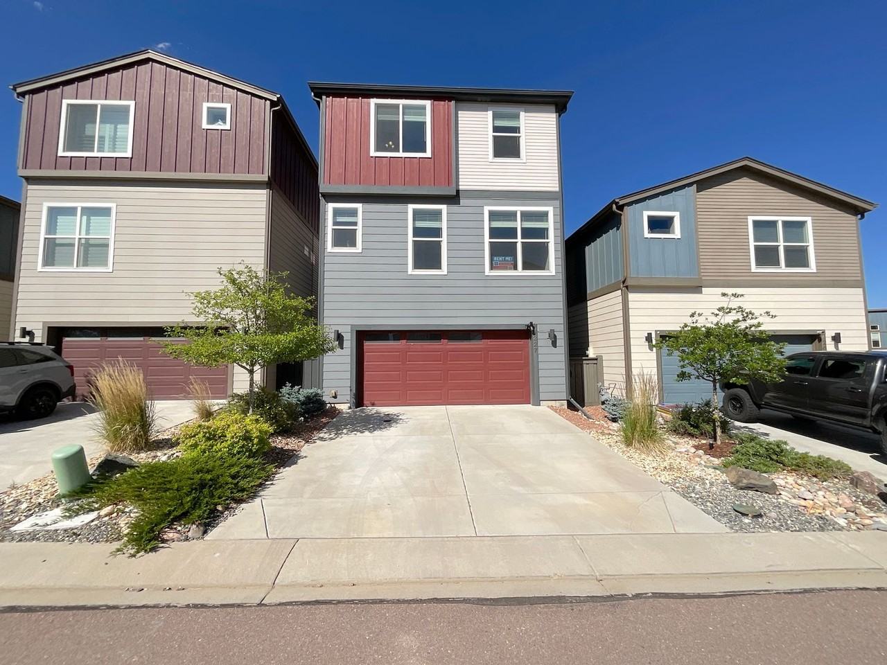 7227 Berrybrook Ln - Photo 4 of 38