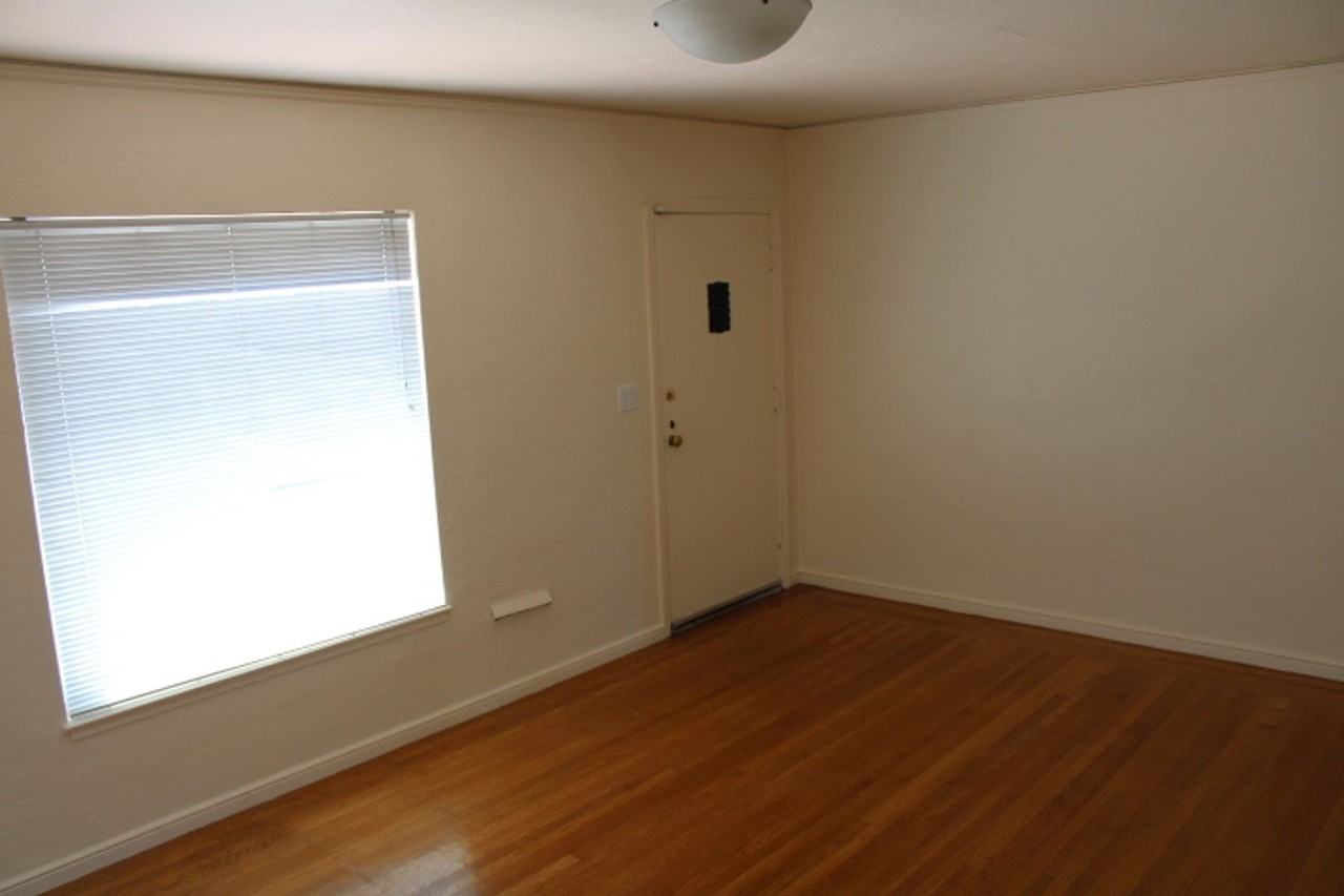 1209 1209 & 1211 MARIN AVE - Photo 2 of 25