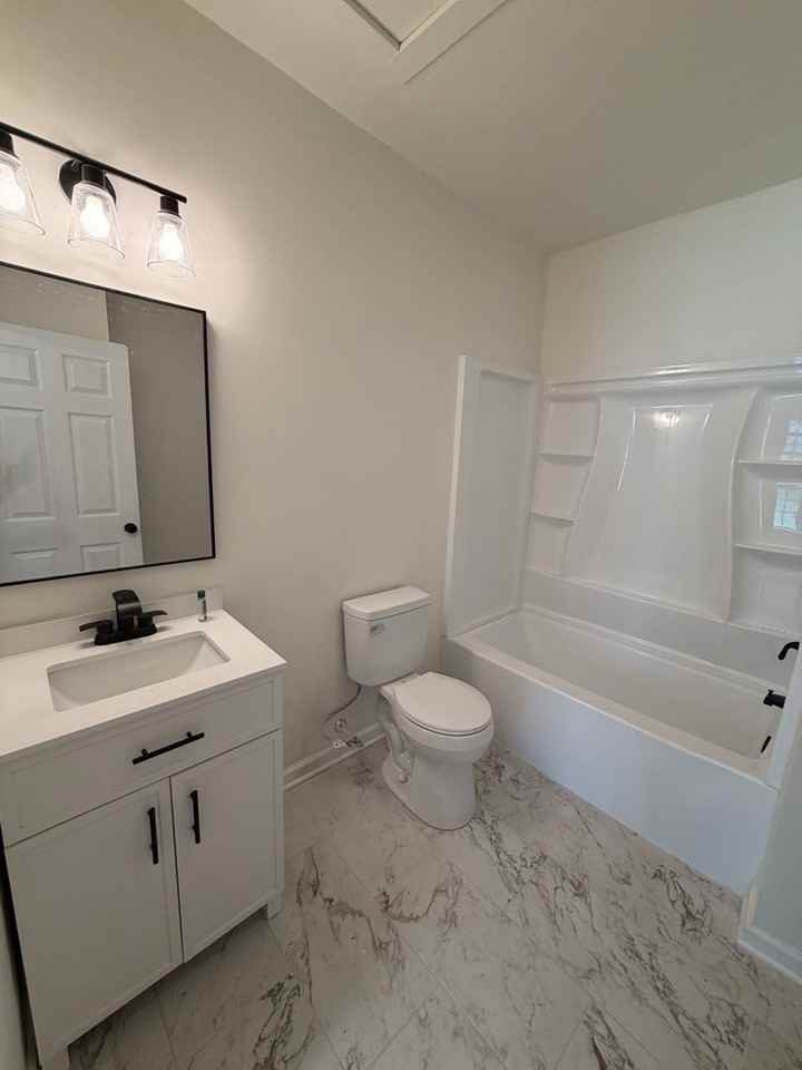 1013 Riverside Dr - Photo 6 of 12