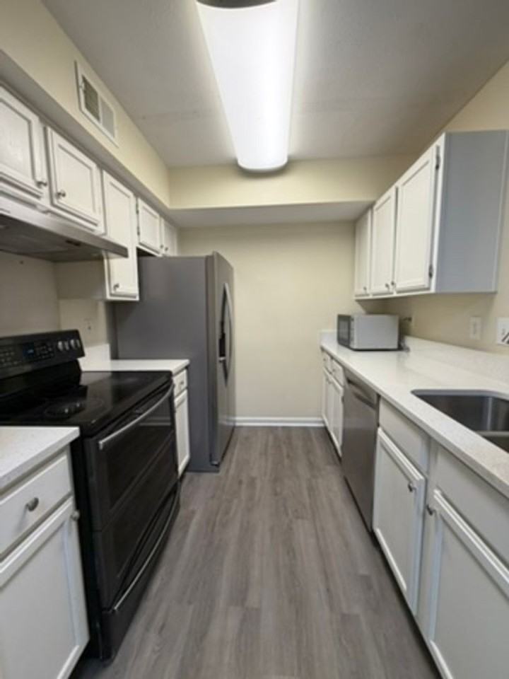 4100 Dancing Cloud Ct
