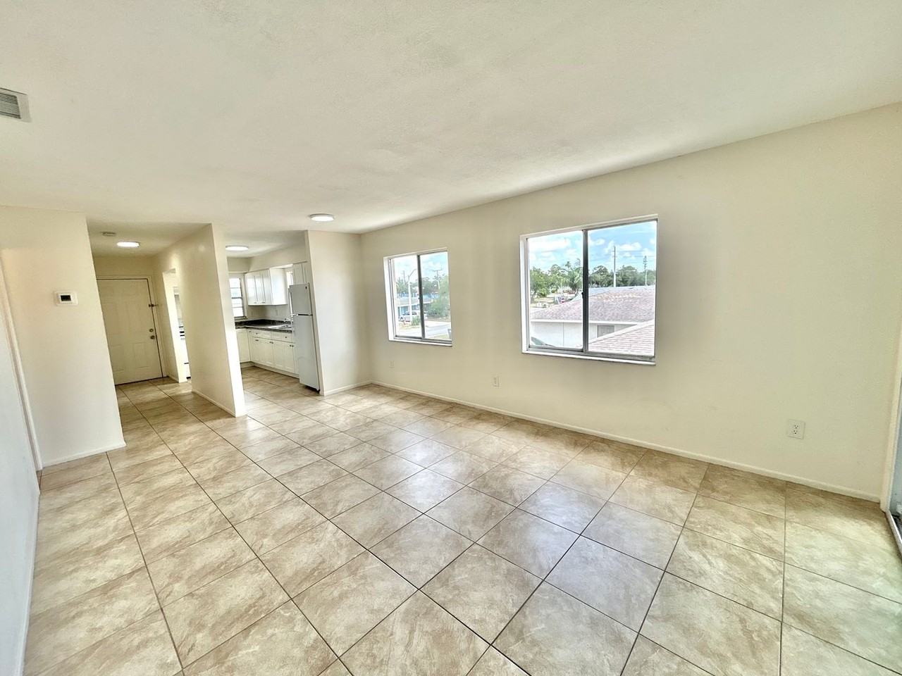 4220 62nd St W - Photo 5 of 18