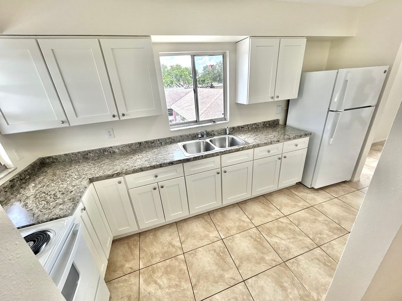 4220 62nd St W - Photo 6 of 18