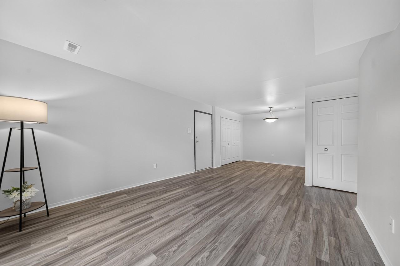 Woodland Villa Apartments - Photo 4 of 47