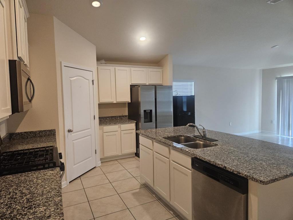 75020 Trestle Ct - Photo 2 of 13