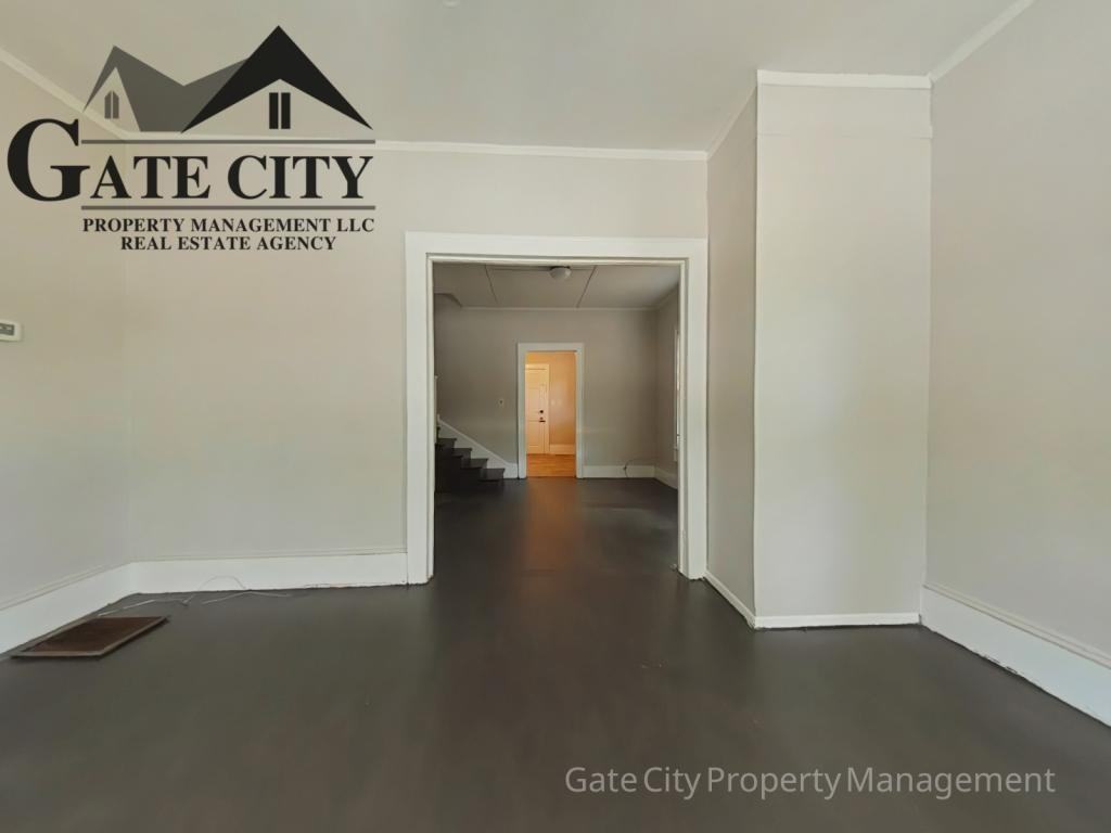 224 N Dunleith Ave - Photo 4 of 10
