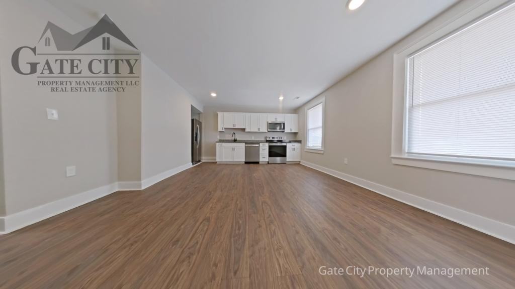 36 E 4th St - Photo 3 of 11