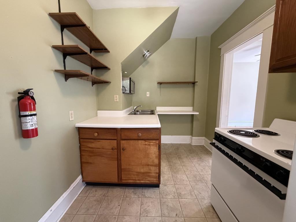 48 Monroe St - Photo 3 of 21