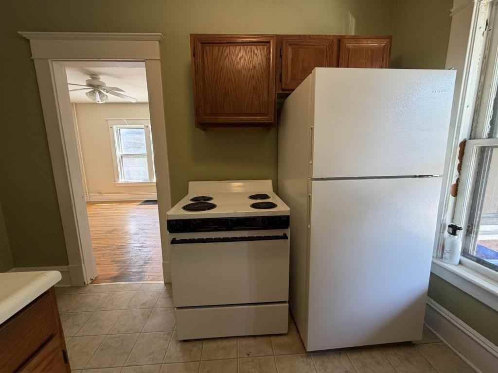 48 Monroe St - Photo 4 of 21