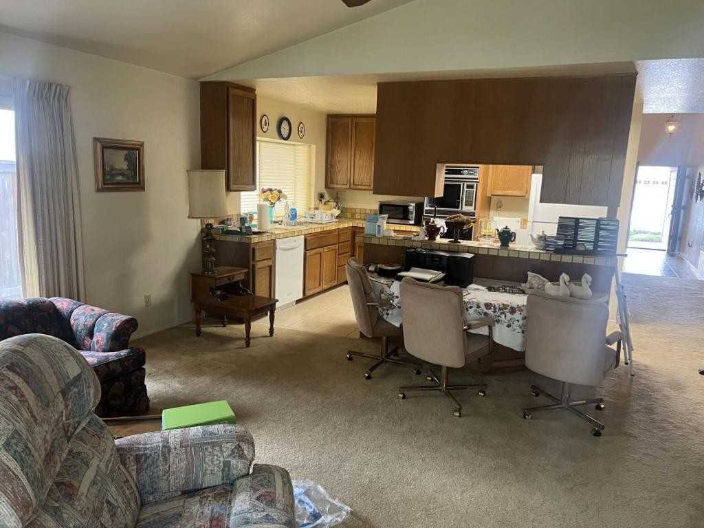 9049 Oviedo St - Photo 7 of 14