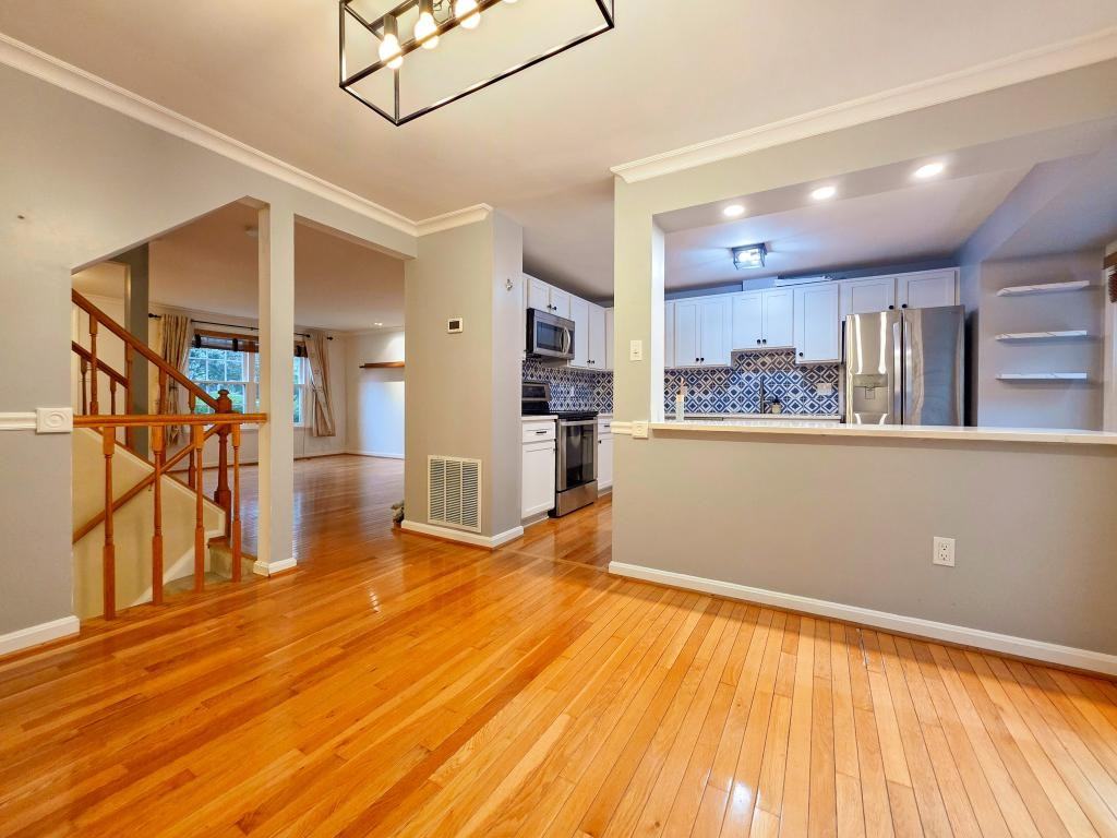 6605 Rockleigh Way - Photo 5 of 26