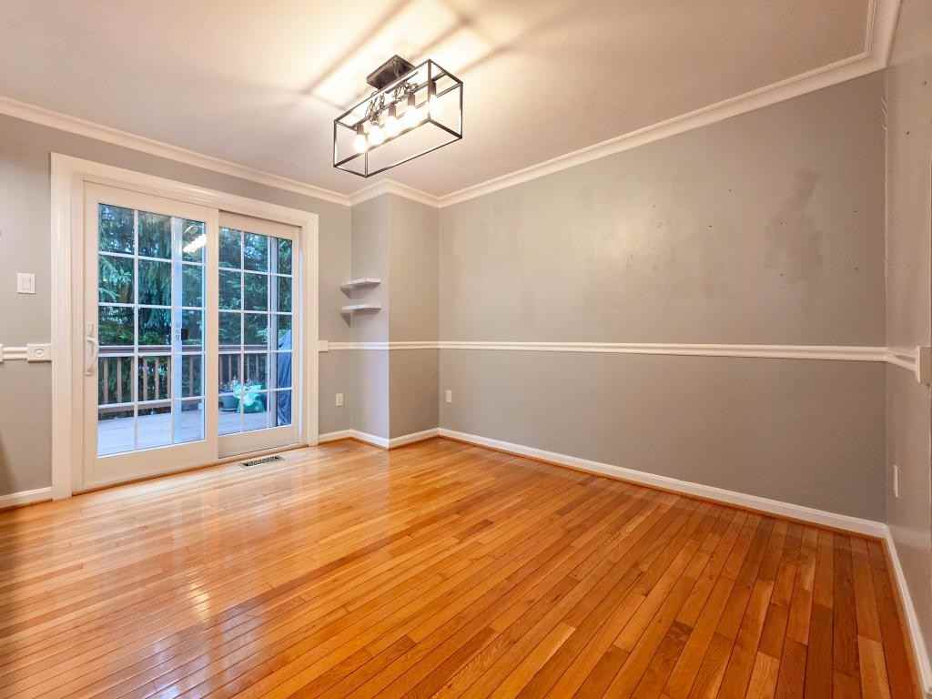 6605 Rockleigh Way - Photo 6 of 26