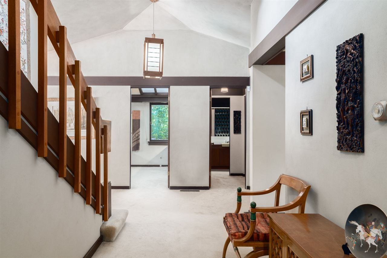 7050 Hudson Street - Photo 5 of 12