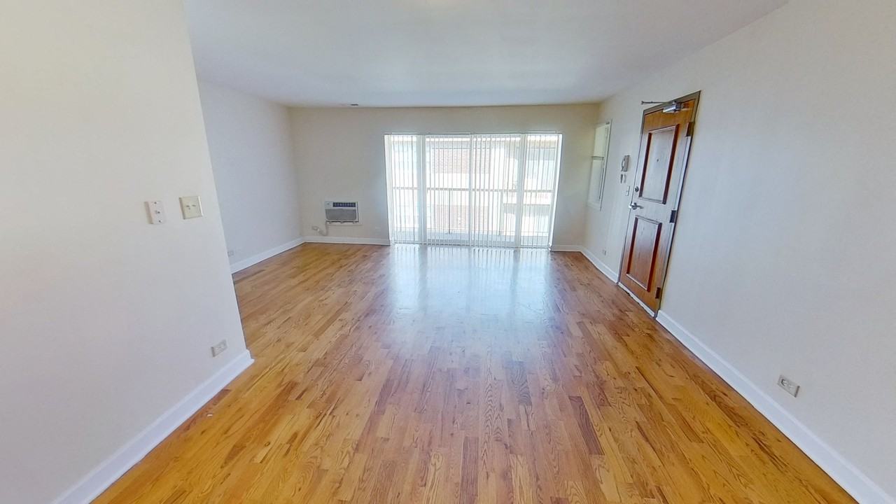 14036-50 Tracy Ave - Photo 2 of 14