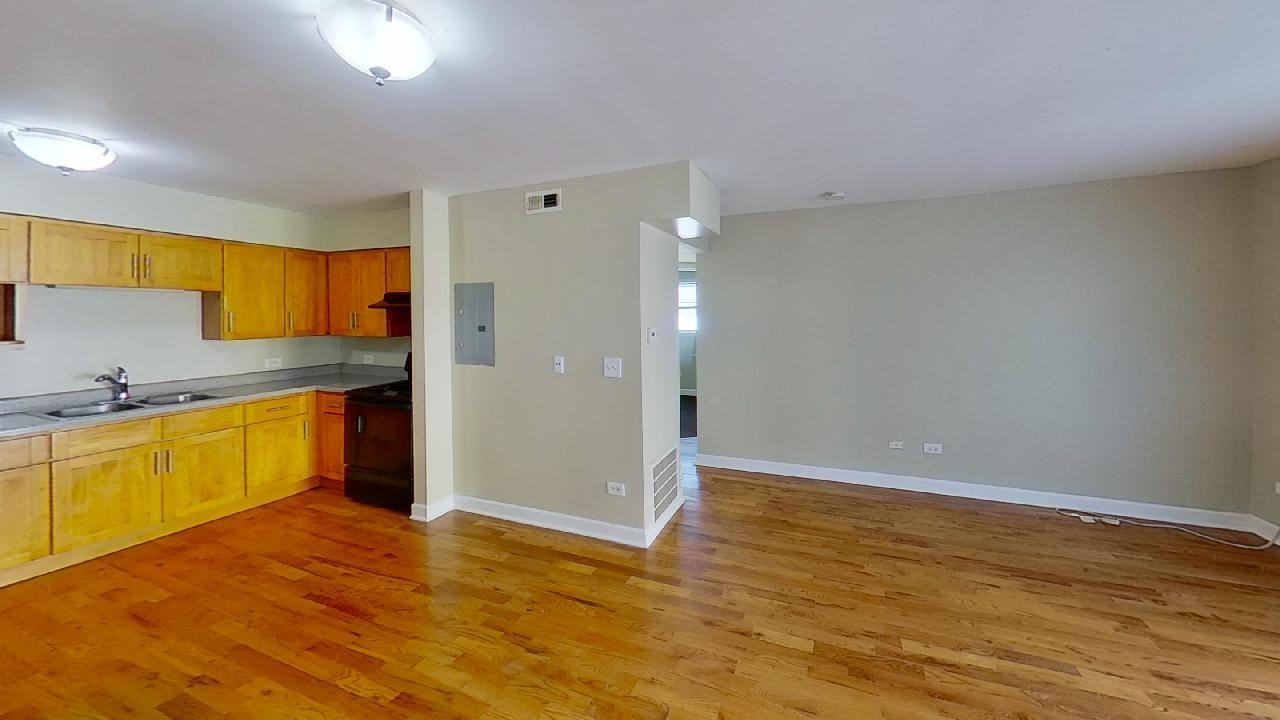 14036-50 Tracy Ave - Photo 6 of 14