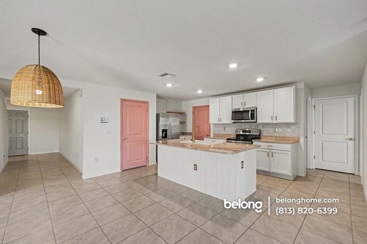 10219 Charlotte Dr - Photo 5 of 16