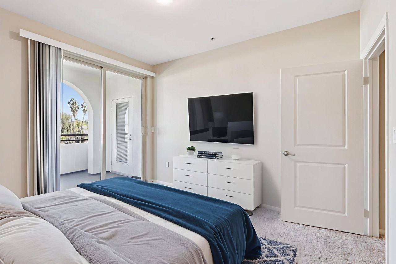 Meridian Place Apartment Homes - Photo 5 of 24