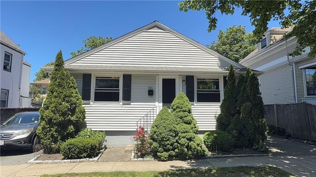 25 Thurston Ave ##B