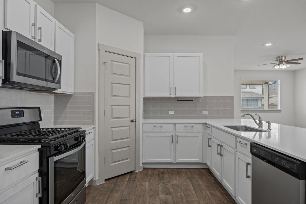 231 Lavaca River Ln - Photo 3 of 11