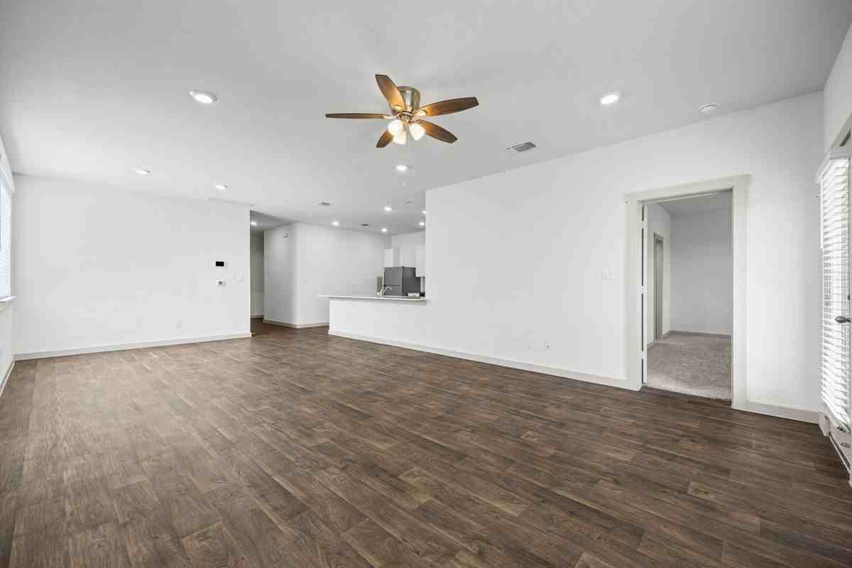 231 Lavaca River Ln - Photo 4 of 11