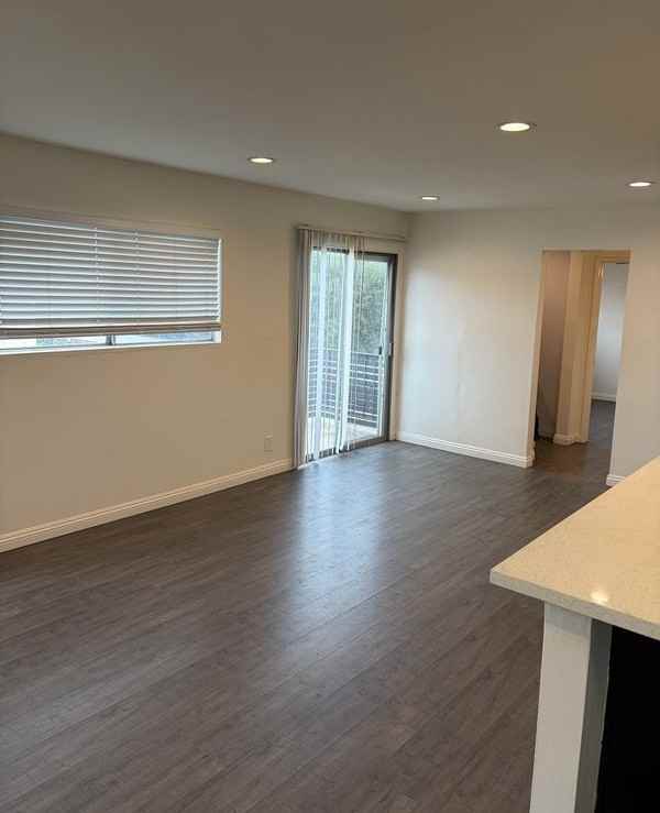 1305 N Garfield Ave ##6 - Photo 5 of 15
