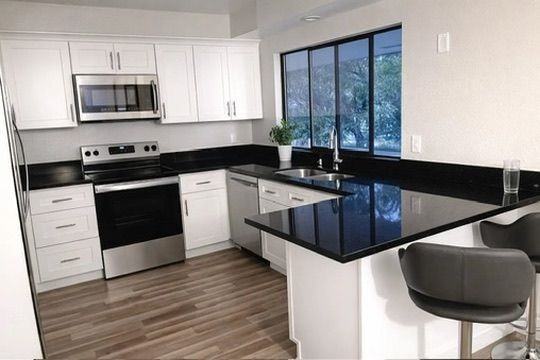 2537 Navarra Dr ##11b - Photo 5 of 13