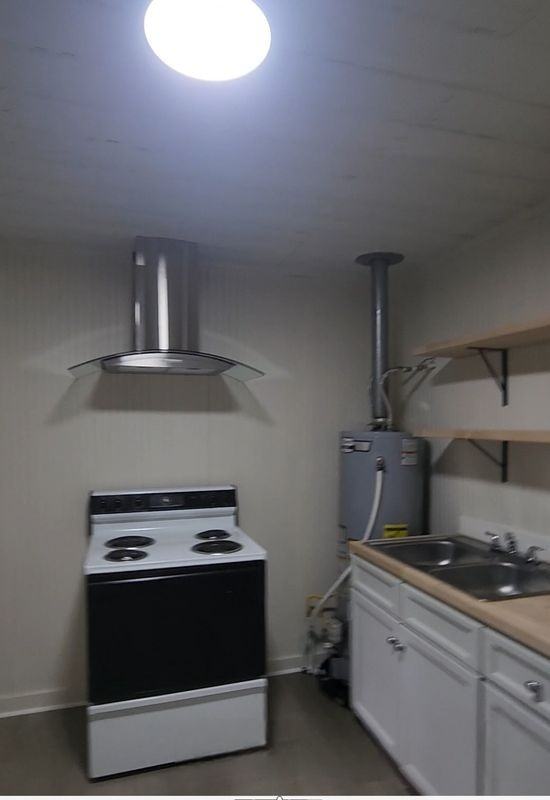 421 Donald St - Photo 3 of 6