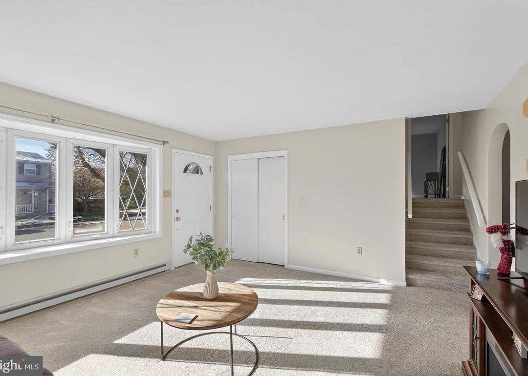 27 Rosemont Ave - Photo 5 of 17