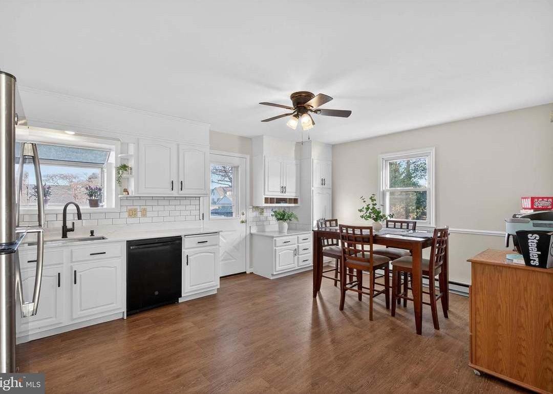 27 Rosemont Ave - Photo 6 of 17