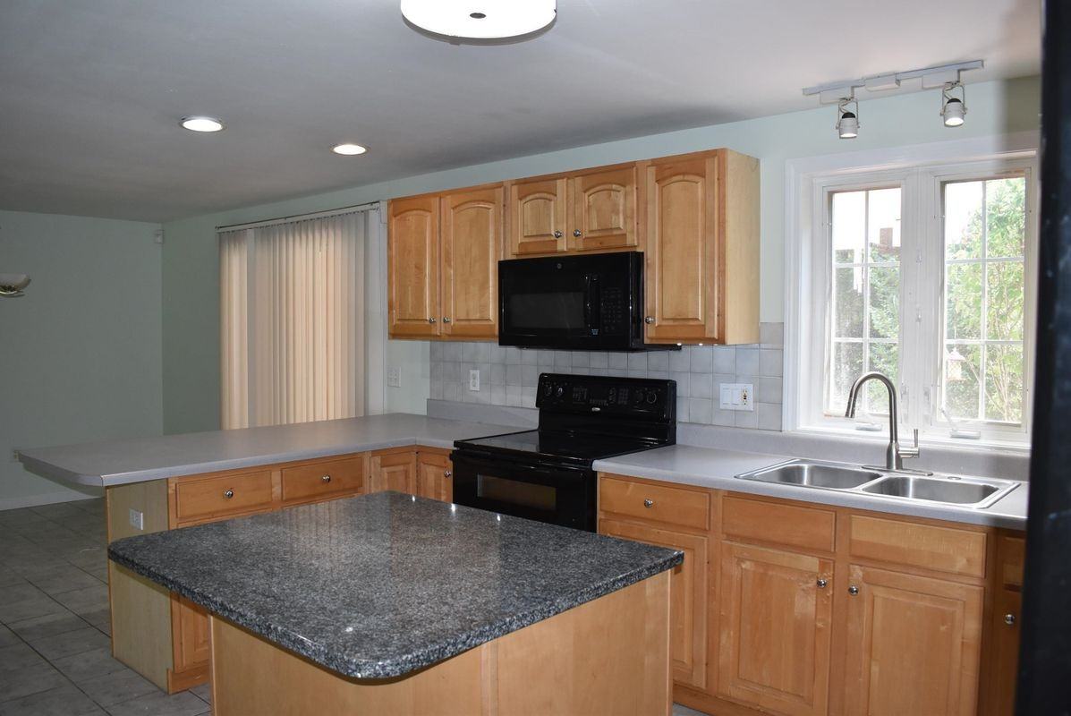 51 Westview Rd - Photo 3 of 30