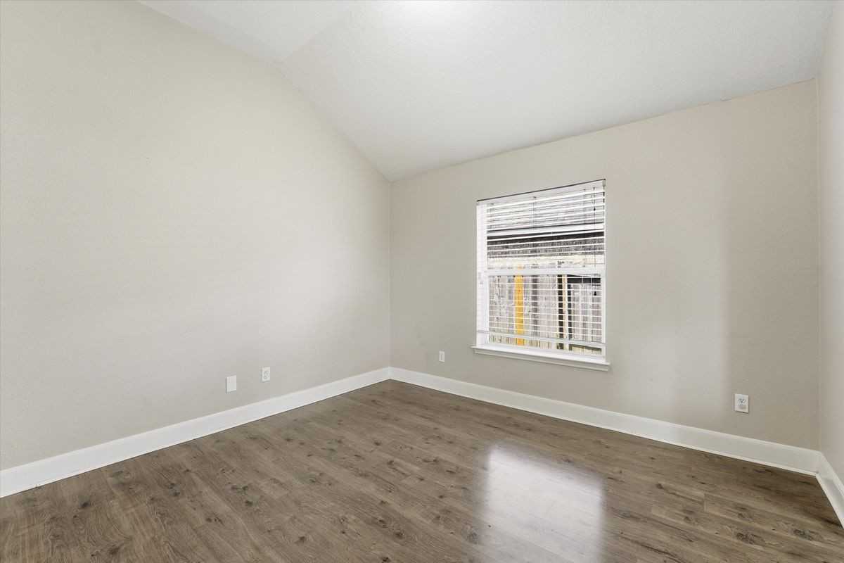 3015 Peerless Pass Ct - Photo 4 of 17