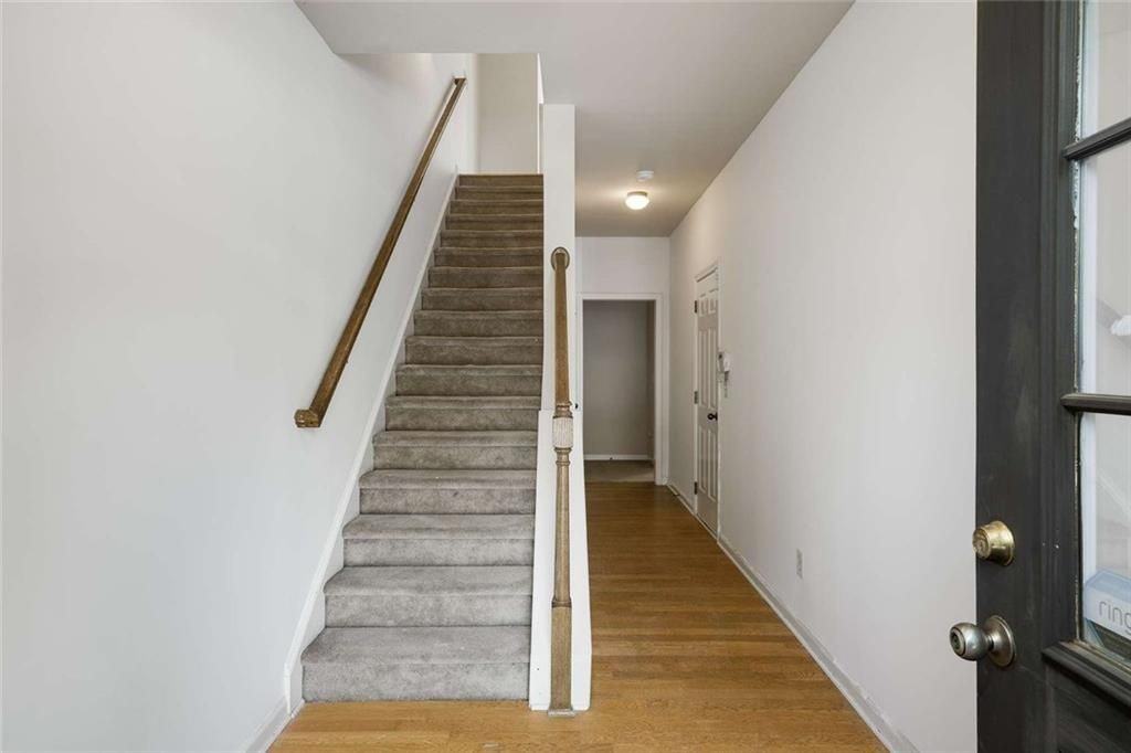 1798 Oakbrook Ln Nw ##8 - Photo 5 of 42
