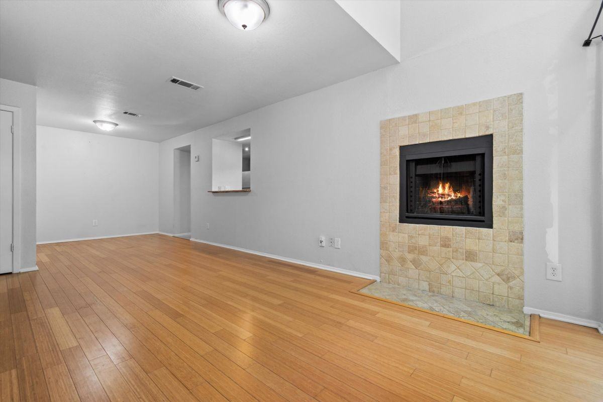 3627 Menchaca Rd ##204 - Photo 4 of 23