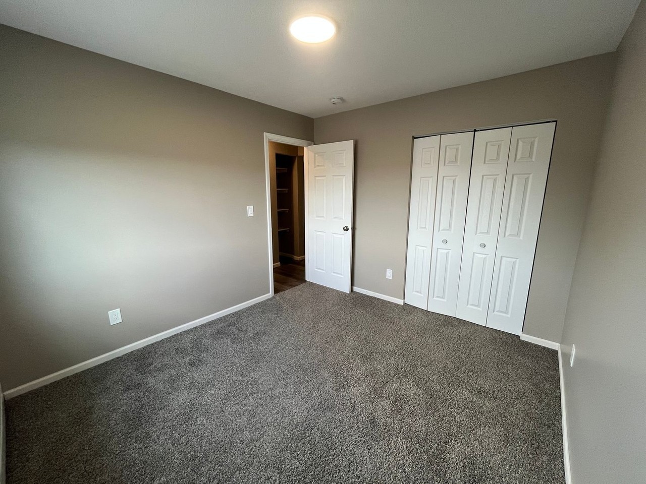 Village Court Apartments - Photo 7 of 45