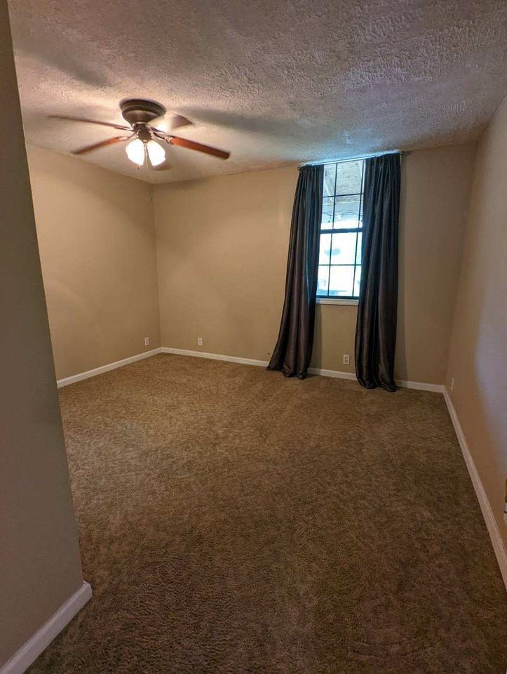 15547 Farm To Market Road - Photo 5 of 21